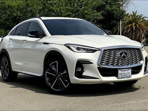 Used 2022 INFINITI QX55 Luxe w/ Cargo Package image 2