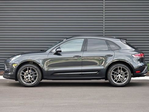 New 2026 Porsche Macan image 2