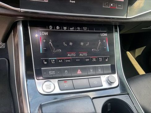 Used 2019 Audi Q8 Premium Plus AWD/4WD image 29
