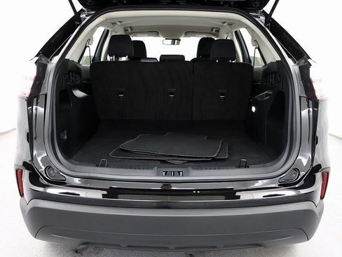 Used 2024 Ford Edge SE image 28