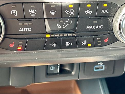 Used 2024 Ford Maverick Lariat w/ 4K Tow Package image 21