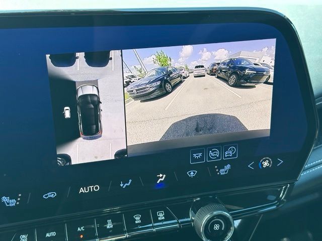 Used 2024 Chevrolet Blazer EV LT AWD/4WD image 27