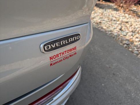 Used 2025 Jeep Grand Cherokee L Overland w/ Luxury Tech Group IV image 27