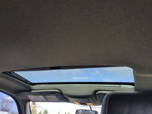 Used 2014 Ford F250 Lariat w/ Lariat Ultimate Package image 22