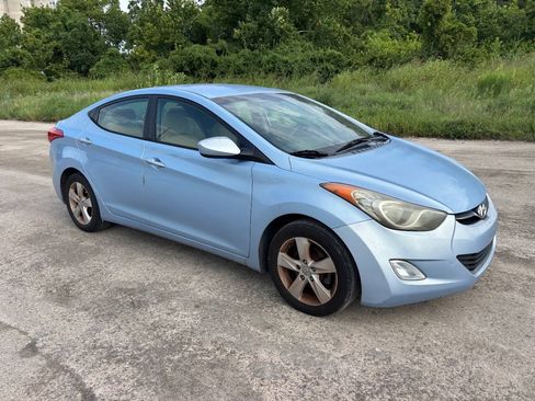 Used 2013 Hyundai Elantra GLS w/ Preferred Pkg FWD image 5