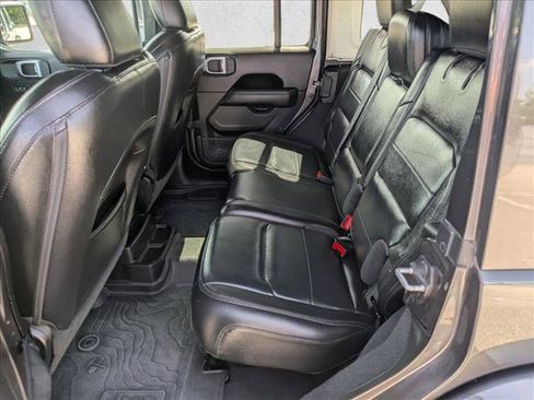 Used 2019 Jeep Wrangler Unlimited Sahara AWD/4WD image 17