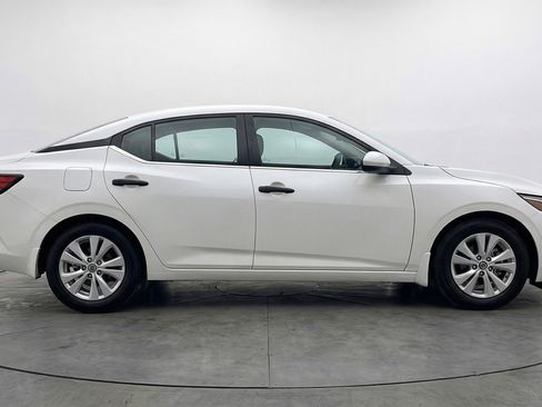 Used 2025 Nissan Sentra S FWD image 11