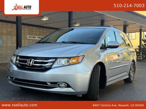 Used 2016 Honda Odyssey Touring image 3