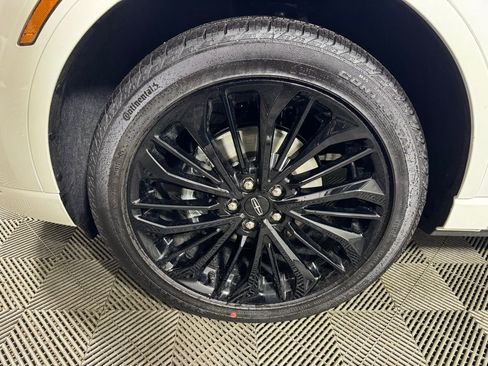 New 2026 Lincoln Corsair Premiere image 9