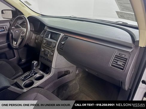 Used 2016 Ford Flex SE image 28