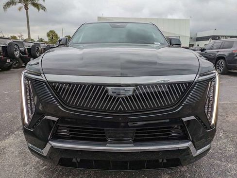 New 2025 Cadillac Escalade IQ Luxury 2 image 9