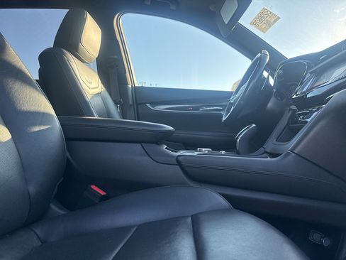 Used 2020 Cadillac XT6 Sport image 11