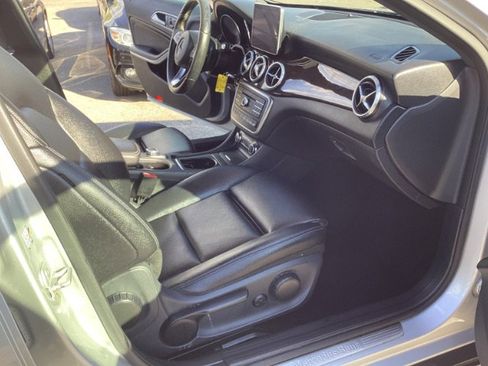 Used 2016 Mercedes-Benz GLA 250 4MATIC image 8