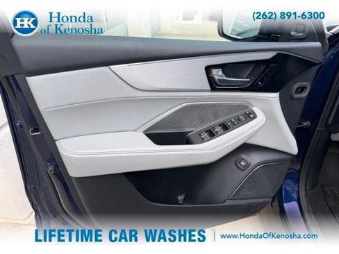 Used 2022 Acura MDX SH-AWD w/ Technology Package image 11