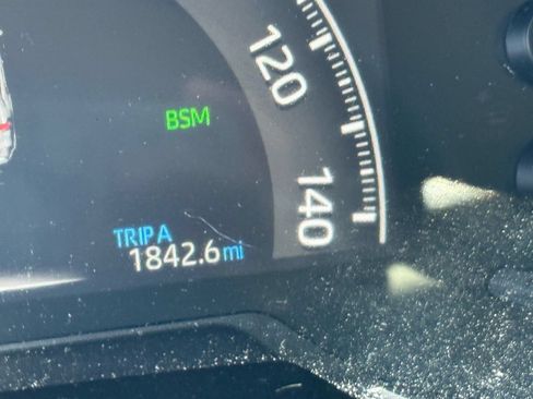 Used 2025 Toyota RAV4 XLE FWD image 20