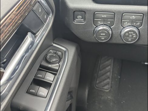 New 2026 GMC Sierra 1500 Elevation image 21