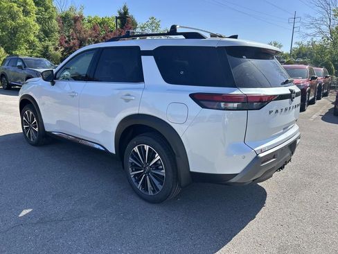 New 2026 Nissan Pathfinder Platinum AWD/4WD image 5