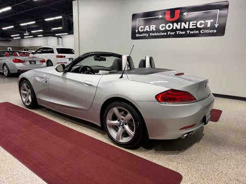 Used 2011 BMW Z4 sDrive30i RWD image 16