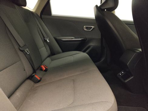 Used 2025 Kia K4 FWD image 19