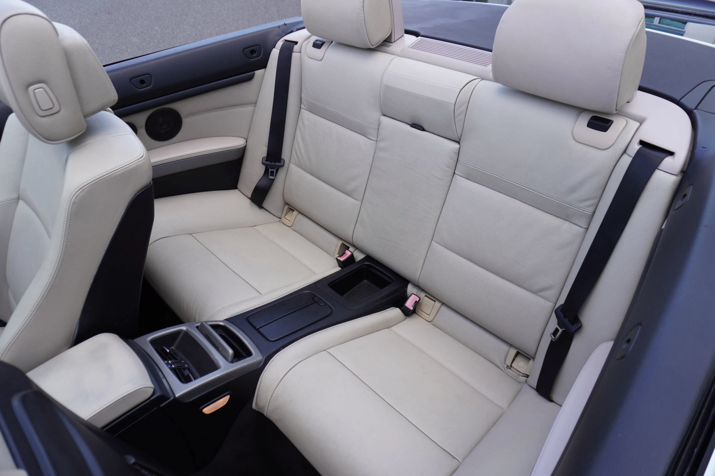 Used 2011 BMW 335i Convertible w/ M Sport Pkg RWD image 14