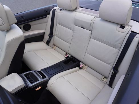 Used 2011 BMW 335i Convertible w/ M Sport Pkg RWD image 14