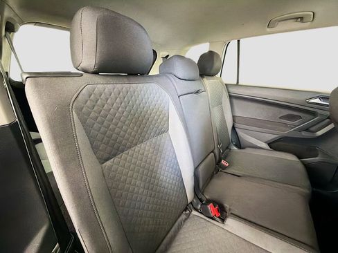 Used 2018 Volkswagen Tiguan S image 26