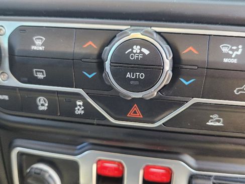 Used 2021 Jeep Wrangler Rubicon AWD/4WD image 19