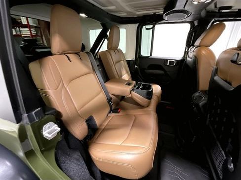 Used 2021 Jeep Wrangler Unlimited Rubicon AWD/4WD image 27