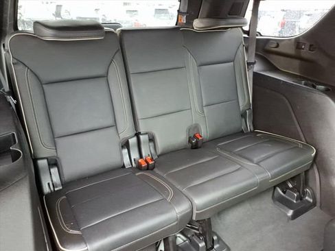 Used 2021 GMC Yukon SLT w/ SLT Premium Package image 25