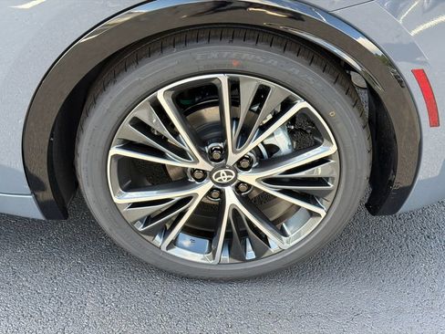 New 2027 Toyota Prius FWD image 21