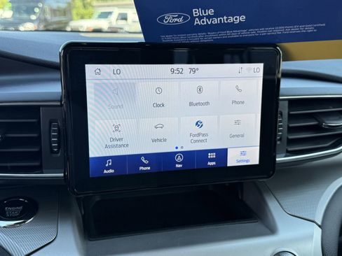 Certified 2022 Ford Explorer XLT w/ Equipment Group 202A AWD/4WD image 25
