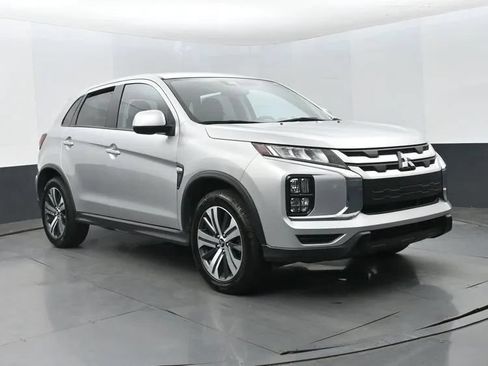 Used 2024 Mitsubishi Outlander Sport SE AWD/4WD image 2