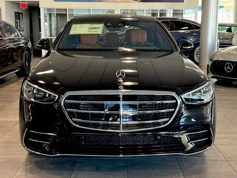New 2026 Mercedes-Benz S 580 4MATIC Sedan image 2