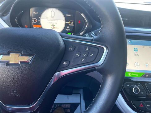 Used 2019 Chevrolet Bolt Premier w/ Infotainment Package image 9