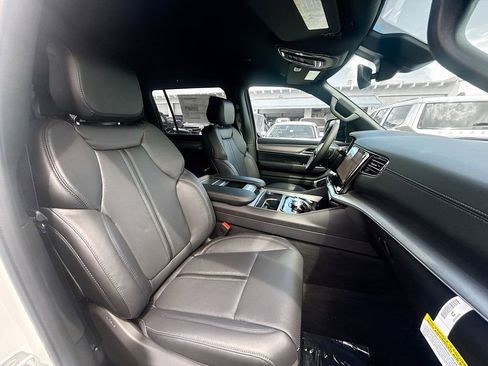 New 2026 Jeep Grand Wagoneer L Limited AWD/4WD image 31