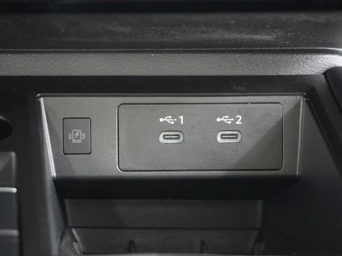 Used 2025 Nissan Kicks SR w/ SR Premium Package FWD image 30