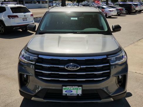 New 2026 Ford Explorer Active w/ Active Comfort Package RWD image 8