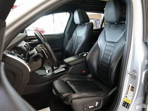 Used 2019 BMW X4 xDrive30i image 2