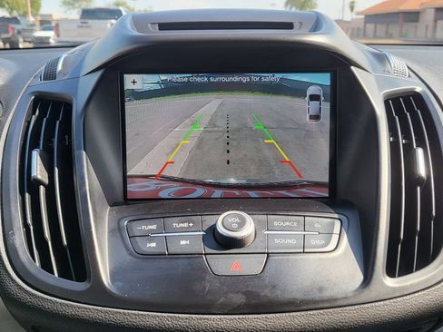 Used 2017 Ford Escape SE w/ Equipment Group 201A AWD/4WD image 34