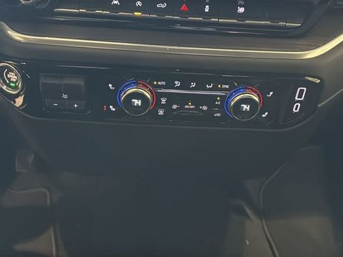 New 2026 GMC Sierra 1500 SLT AWD/4WD image 26