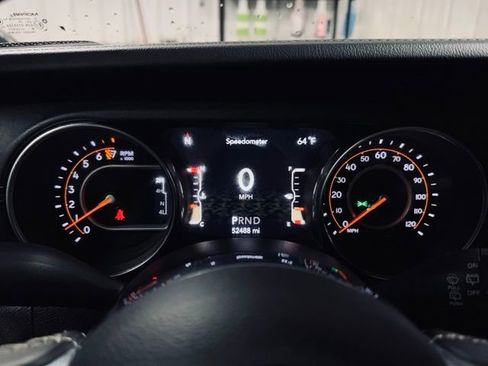 Used 2020 Jeep Wrangler Unlimited Sahara AWD/4WD image 29