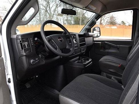 Used 2024 GMC Savana 2500 w/ Driver Convenience Package image 8