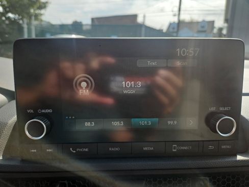 Used 2024 Honda CR-V EX image 29
