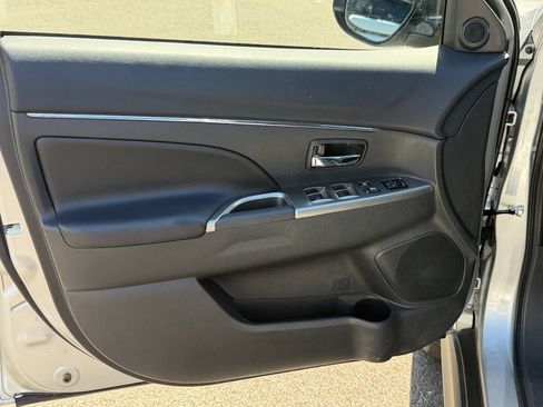 Used 2025 Mitsubishi Outlander Sport AWD image 20