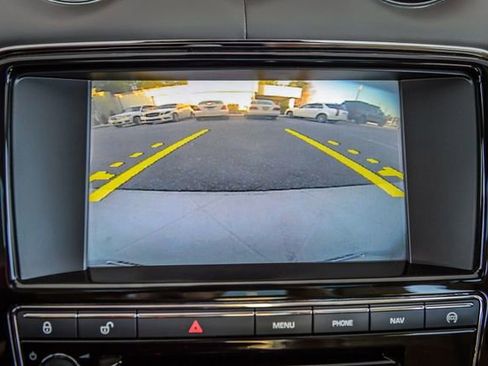 Used 2015 Jaguar XJ L Portfolio image 27