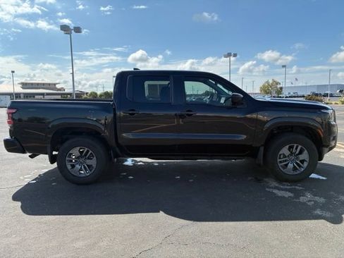 Certified 2025 Nissan Frontier SV AWD/4WD image 7