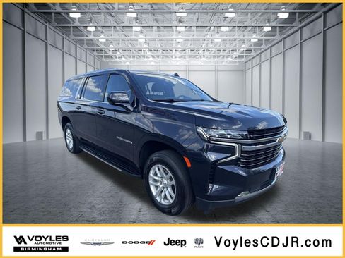 Used 2024 Chevrolet Suburban LT AWD/4WD image 1