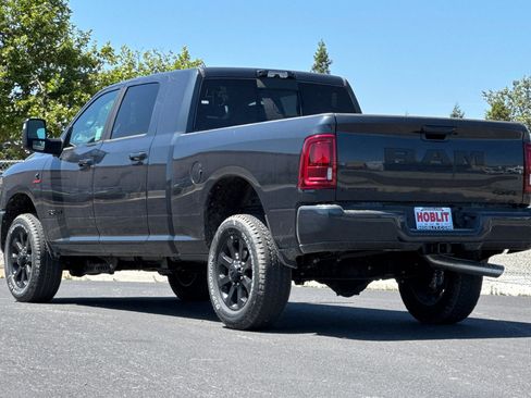 New 2026 RAM 2500 Laramie AWD/4WD image 5