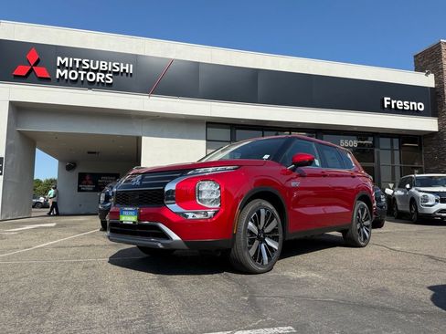 New 2026 Mitsubishi Outlander SE AWD/4WD image 1