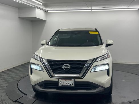 Used 2023 Nissan Rogue SV FWD image 4